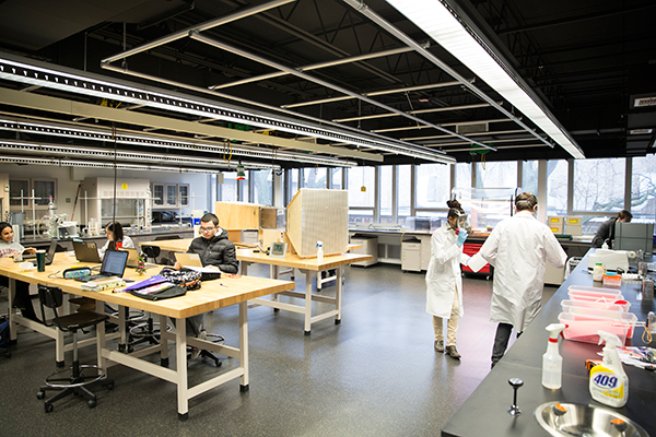 The design of STEM labs at Niles North and West High Schools uses aesthetics and transparency to build interest in the schools’ STEM curriculum.