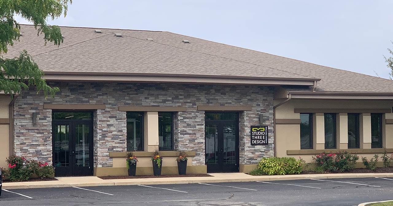 One-story prairie-style building